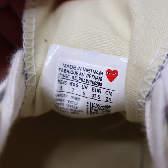 CONVERSE '70 X PLAY Grey Low Top Sneakers Black Heart Lace Up Mens 5 / Wms 7 - Picture 10 of 10